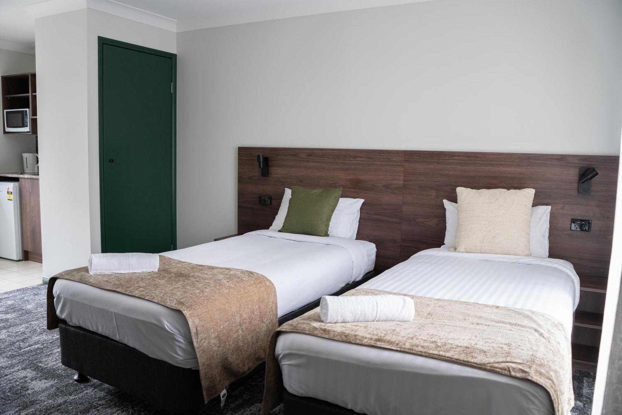 Wallaby Hotel Mudgeeraba Exterior photo
